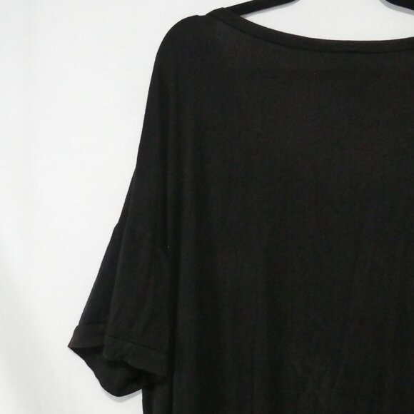 Unbranded | P2P 24 inches | Black U-Neck Top With Sequined Pocket - Picture 9 of 13